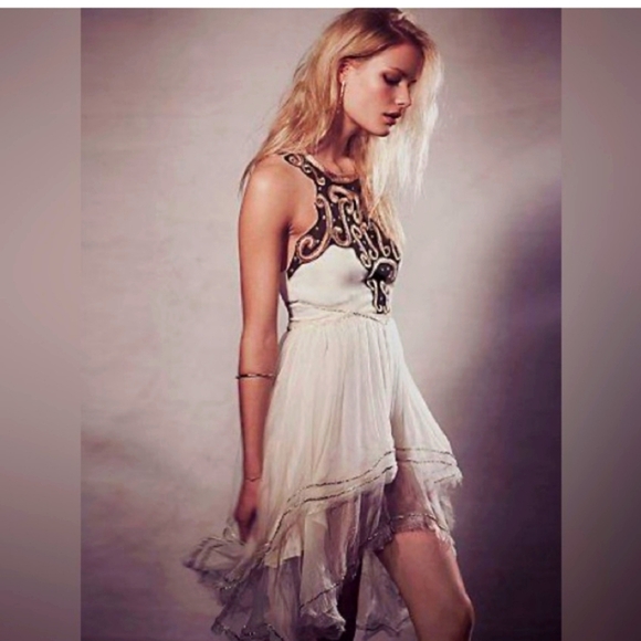 Free People Dresses & Skirts - Free People Size 6 Stunning Dress.. FINAL PRICE CUT!!!BUY NOW ONLY..